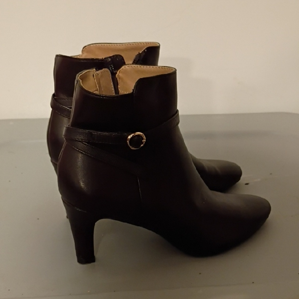 Life Stride Dark Brown Heeled Boots